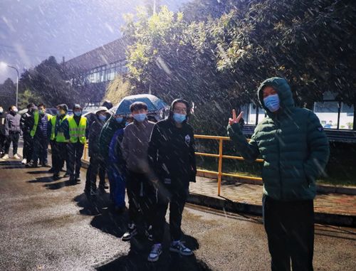 悲剧瞬间，一家五口春节走亲戚途中车辆坠崖，全员遇难